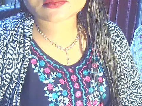 Snapshot of Nusrat_Faria chatting on 04/17/26, 04:10 Nusrat Faria online show from 04/17/26, 04:10