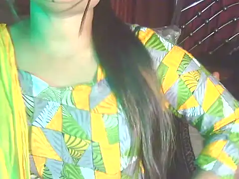 Snapshot of Nusrat_Faria chatting on 05/17/26, 05:53 Nusrat Faria online show from 05/17/26, 05:53