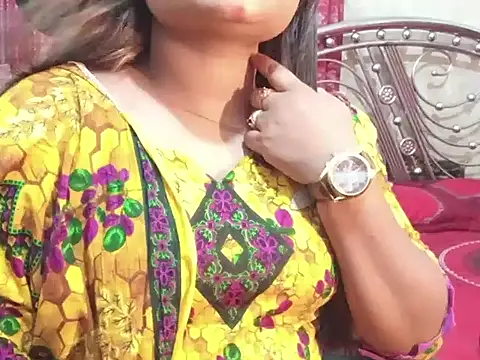 Snapshot of Nusrat_Faria chatting on 06/14/26, 01:35 Nusrat Faria online show from 06/14/26, 01:35