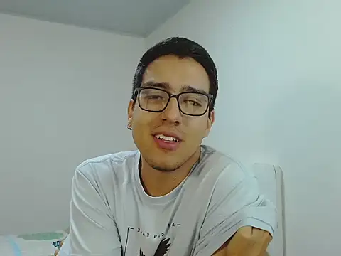 Snapshot of NickFin chatting on 03/28/26, 03:39 NickFin online show from 03/28/26, 03:39