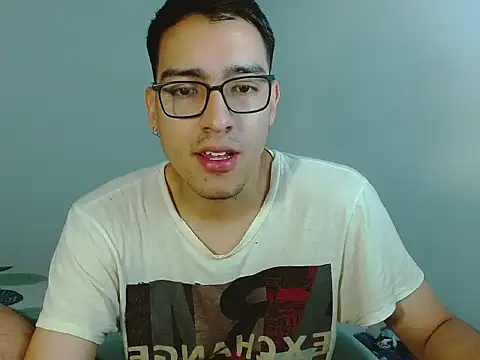 Snapshot of NickFin chatting on 04/07/26, 03:34 NickFin online show from 04/07/26, 03:34