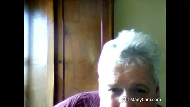 Snapshot of swichcassanesi chatting on 03/27/26, 01:33 swichcassanesi online show from 03/27/26, 01:33