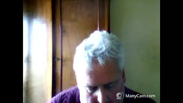 Snapshot of swichcassanesi chatting on 03/28/26, 01:11 swichcassanesi online show from 03/28/26, 01:11