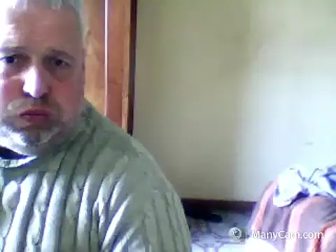 Snapshot of swichcassanesi chatting on 04/14/26, 12:11 swichcassanesi online show from 04/14/26, 12:11