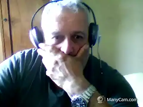 Snapshot of swichcassanesi chatting on 04/19/26, 11:53 swichcassanesi online show from 04/19/26, 11:53