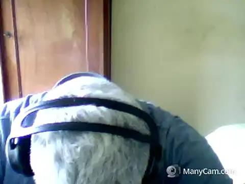 Snapshot of swichcassanesi chatting on 04/21/26, 12:33 swichcassanesi online show from 04/21/26, 12:33