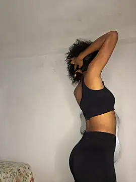 Snapshot of LIA_PARKERR chatting on 03/19/26, 10:58 LIA PARKERR online show from 03/19/26, 10:58
