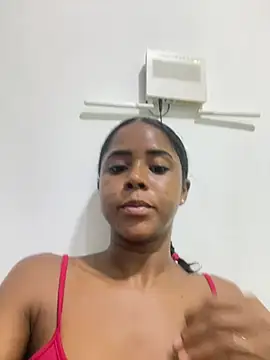 Snapshot of LIA_PARKERR chatting on 05/25/26, 01:22 LIA PARKERR online show from 05/25/26, 01:22