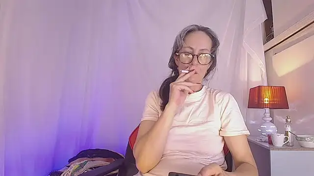 Snapshot of laurasofia45 chatting on 03/17/26, 07:33 laurasofia45 online show from 03/17/26, 07:33
