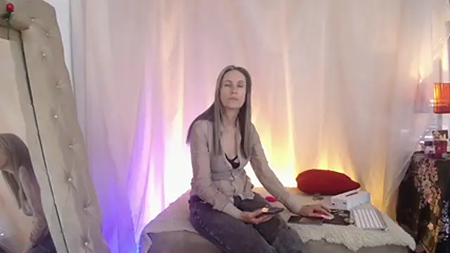 laurasofia45 online show from 06/27/26, 03:00