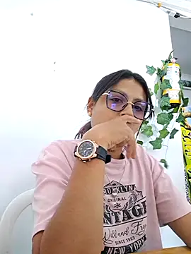 Tatianna Loove  online show from 06/04/26, 08:59