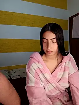 Snapshot of Anjinha_nenem chatting on 05/04/26, 09:22 Anjinha nenem online show from 05/04/26, 09:22