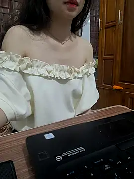 Snapshot of NinaKey chatting on 05/01/26, 03:16 NinaKey online show from 05/01/26, 03:16