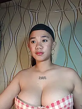 Snapshot of morena_joy69 chatting on 05/30/26, 02:58 morena joy69 online show from 05/30/26, 02:58
