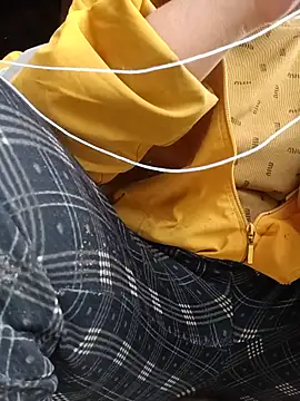 hot-luna- online show from 06/11/26, 12:32