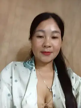 Snapshot of Dunk-namic chatting on 04/21/26, 01:42 Dunk-namic online show from 04/21/26, 01:42