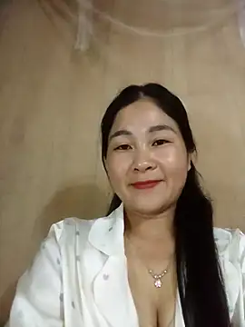 Snapshot of Dunk-namic chatting on 05/11/26, 07:03 Dunk-namic online show from 05/11/26, 07:03
