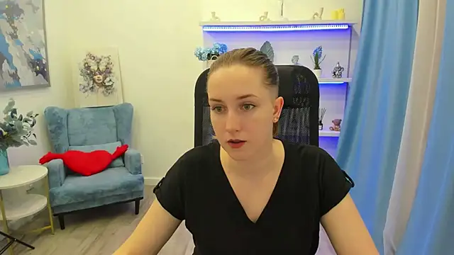 Snapshot of CaseyTerini chatting on 03/25/26, 03:12 CaseyTerini online show from 03/25/26, 03:12