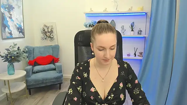 Snapshot of CaseyTerini chatting on 04/09/26, 06:19 CaseyTerini online show from 04/09/26, 06:19