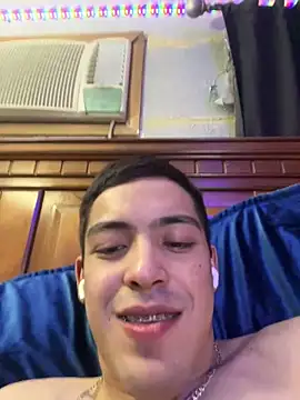 Tupapi696969q online show from 06/08/26, 04:13