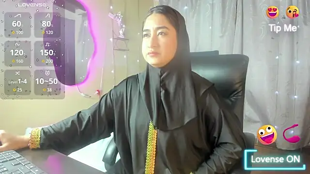 Snapshot of SamiraAwada chatting on 03/10/26, 07:08 SamiraAwada online show from 03/10/26, 07:08
