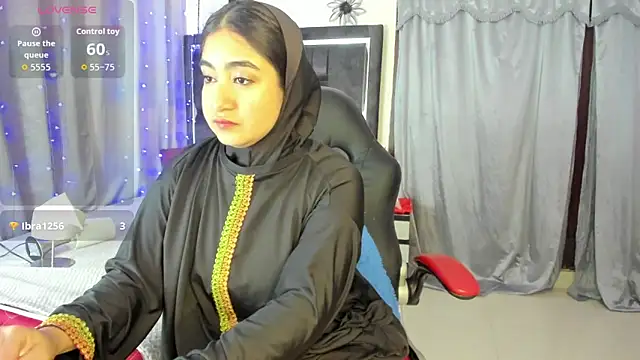 Snapshot of SamiraAwada chatting on 03/18/26, 07:17 SamiraAwada online show from 03/18/26, 07:17