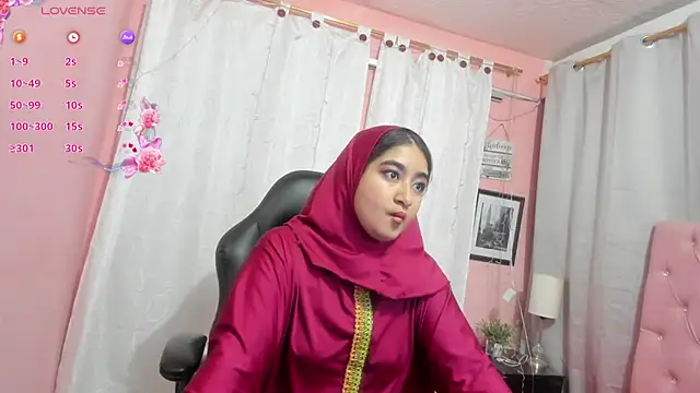 Snapshot of SamiraAwada chatting on 03/21/26, 06:55 SamiraAwada online show from 03/21/26, 06:55