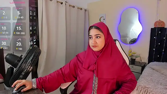 Snapshot of SamiraAwada chatting on 04/16/26, 07:14 SamiraAwada online show from 04/16/26, 07:14