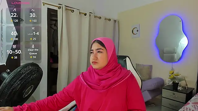 Snapshot of SamiraAwada chatting on 04/17/26, 06:55 SamiraAwada online show from 04/17/26, 06:55