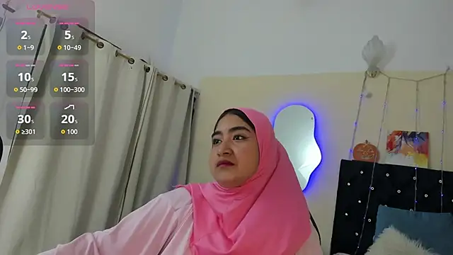 Snapshot of SamiraAwada chatting on 04/30/26, 07:42 SamiraAwada online show from 04/30/26, 07:42