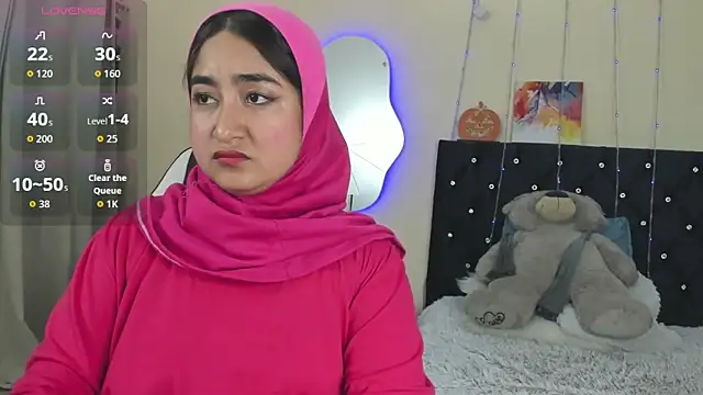 Snapshot of SamiraAwada chatting on 05/19/26, 07:20 SamiraAwada online show from 05/19/26, 07:20