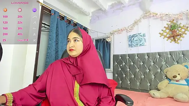 Snapshot of SamiraAwada chatting on 05/28/26, 07:11 SamiraAwada online show from 05/28/26, 07:11