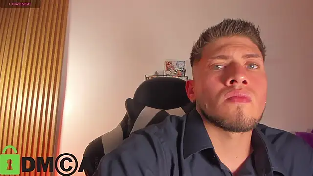 Snapshot of SebastianMaximoff_ chatting on 04/08/26, 08:20 SebastianMaximoff online show from 04/08/26, 08:20