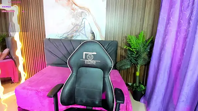 NEFTIS TAY online show from 07/16/26, 07:31