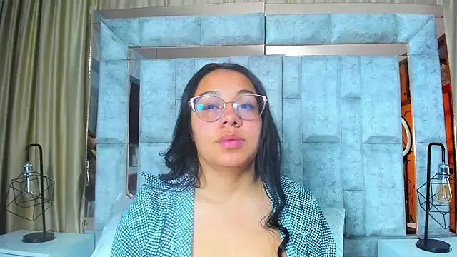 amy noa online show from 06/12/26, 03:27