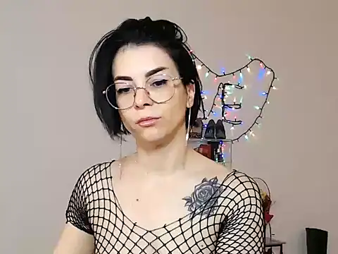 Snapshot of emacandy chatting on 03/16/26, 05:13 emacandy online show from 03/16/26, 05:13