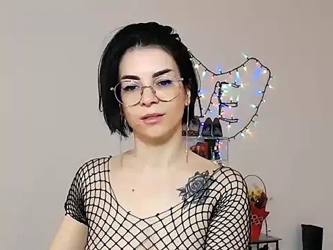 Snapshot of emacandy chatting on 03/16/26, 05:44 emacandy online show from 03/16/26, 05:44