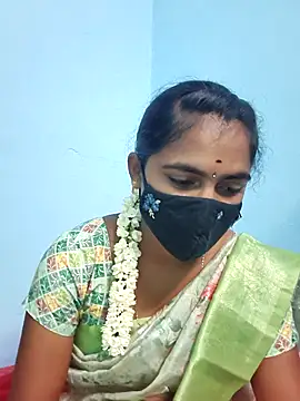 Snapshot of Tamil_Hot_Shana chatting on 04/10/26, 05:06 Tamil Hot Shana online show from 04/10/26, 05:06