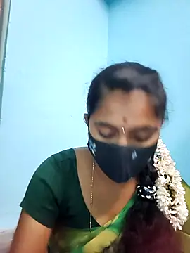 Snapshot of Tamil_Hot_Shana chatting on 04/14/26, 04:40 Tamil Hot Shana online show from 04/14/26, 04:40