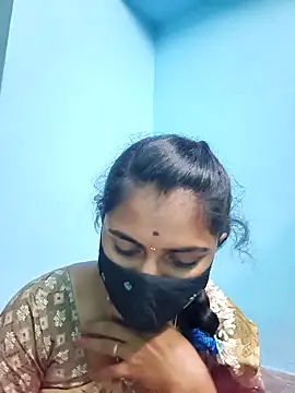 Snapshot of Tamil_Hot_Shana chatting on 04/15/26, 09:48 Tamil Hot Shana online show from 04/15/26, 09:48