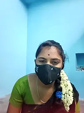 Snapshot of Tamil_Hot_Shana chatting on 04/18/26, 02:21 Tamil Hot Shana online show from 04/18/26, 02:21
