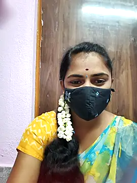Snapshot of Tamil_Hot_Shana chatting on 04/20/26, 05:37 Tamil Hot Shana online show from 04/20/26, 05:37
