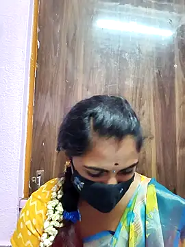 Snapshot of Tamil_Hot_Shana chatting on 04/21/26, 02:26 Tamil Hot Shana online show from 04/21/26, 02:26