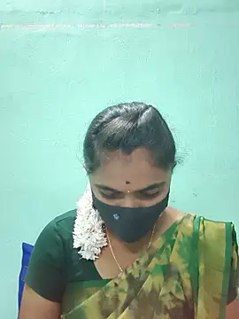 Snapshot of Tamil_Hot_Shana chatting on 06/05/26, 02:45 Tamil Hot Shana online show from 06/05/26, 02:45