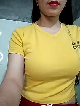Snapshot of Vyvvyy69 chatting on 03/24/26, 12:04 Vyvvyy69 online show from 03/24/26, 12:04