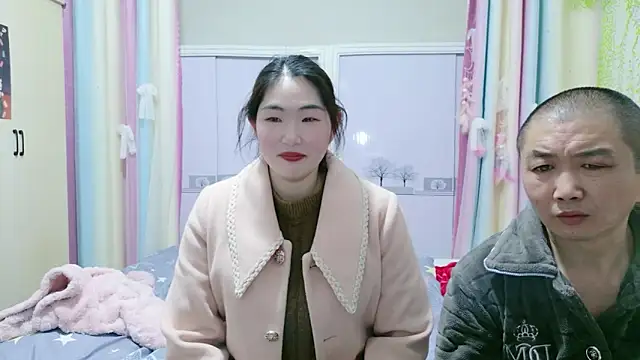 Snapshot of LunasSecret chatting on 02/15/26, 05:15 LunasSecret online show from 02/15/26, 05:15