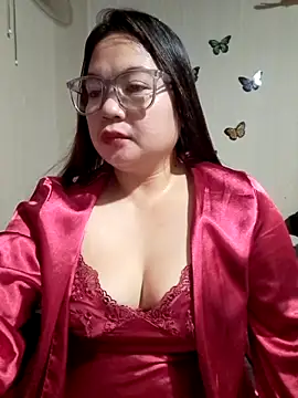 Snapshot of Zyramae_25 chatting on 06/12/26, 11:42 Zyramae 25 online show from 06/12/26, 11:42