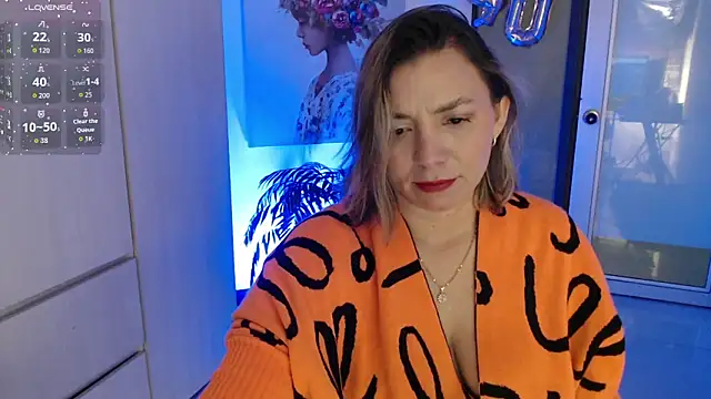 Snapshot of milfsecret69 chatting on 03/19/26, 11:47 milfsecret69 online show from 03/19/26, 11:47