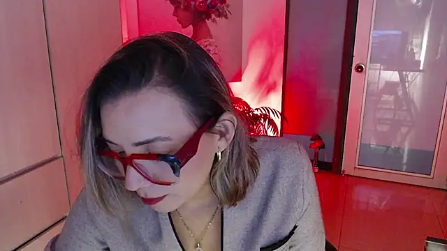 Snapshot of milfsecret69 chatting on 04/16/26, 11:44 milfsecret69 online show from 04/16/26, 11:44