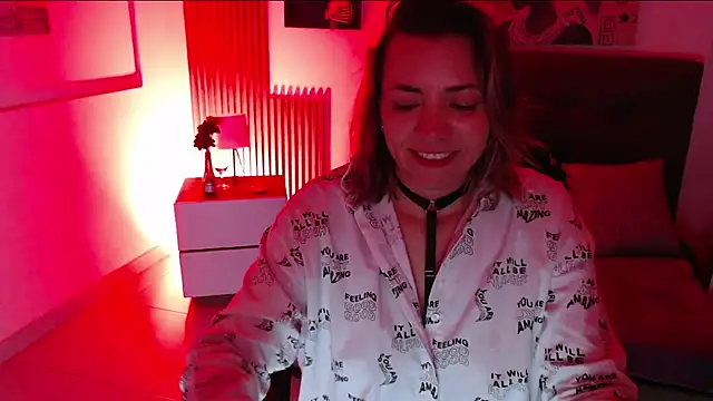 Snapshot of milfsecret69 chatting on 04/18/26, 12:09 milfsecret69 online show from 04/18/26, 12:09